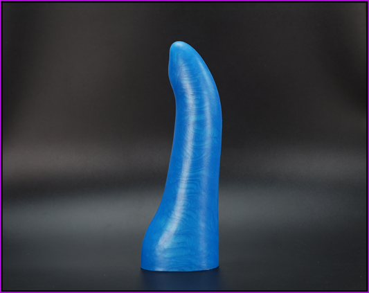 Quiver Variant 1 - The Beginner-Friendly Platinum Cure Silicone Dildo